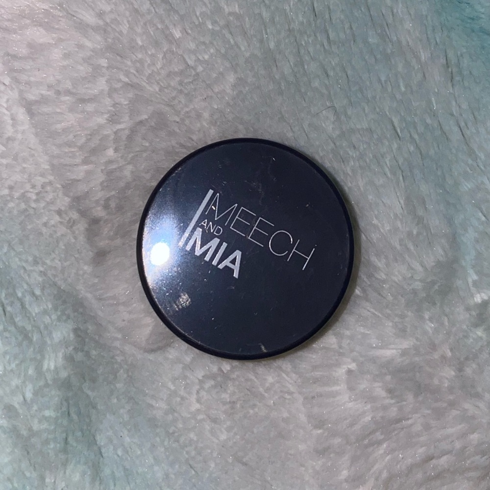 Meech and Mia Loose Powder Eyeshadow *** BRAND NEW